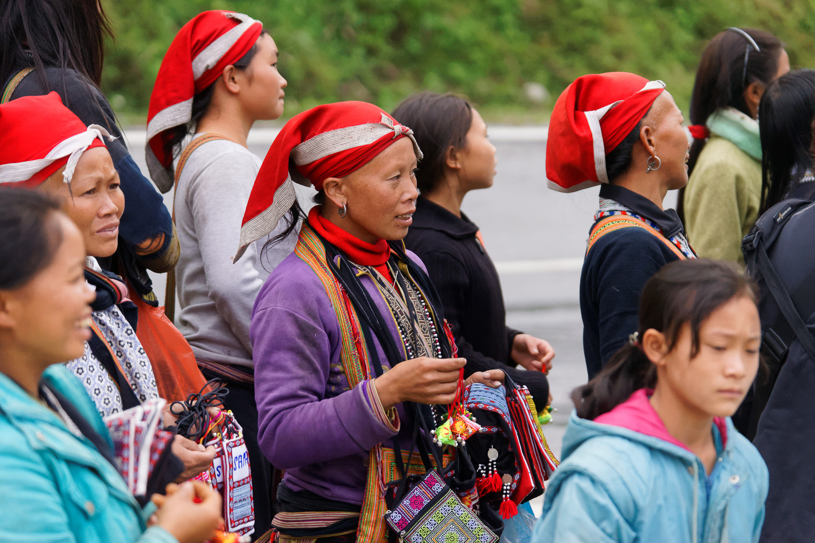 20141108 150259 Weiterfahrt nach Sapa   Pause mit den Roten Daos (2)